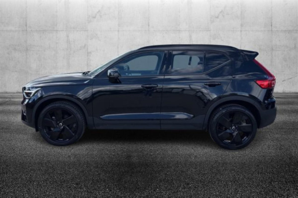 Volvo XC40 2.0 b3 Plus Black Edition auto (5)