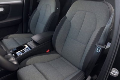 Volvo XC40 2.0 b3 Plus Black Edition auto (7)