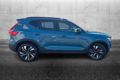 Volvo XC40 B3 automatico Plus Dark (3)