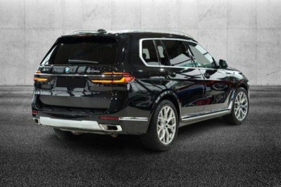 BMW X7 xDrive40d 48V (2)