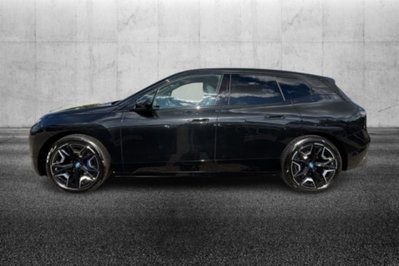 BMW iX xdrive50 pacchetto sportivo (4)