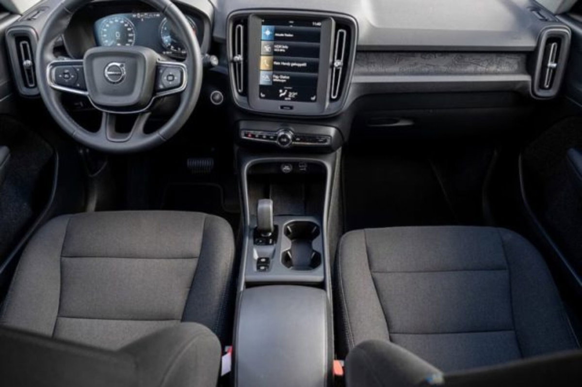 Volvo XC40 T2 automatico Essential (4)