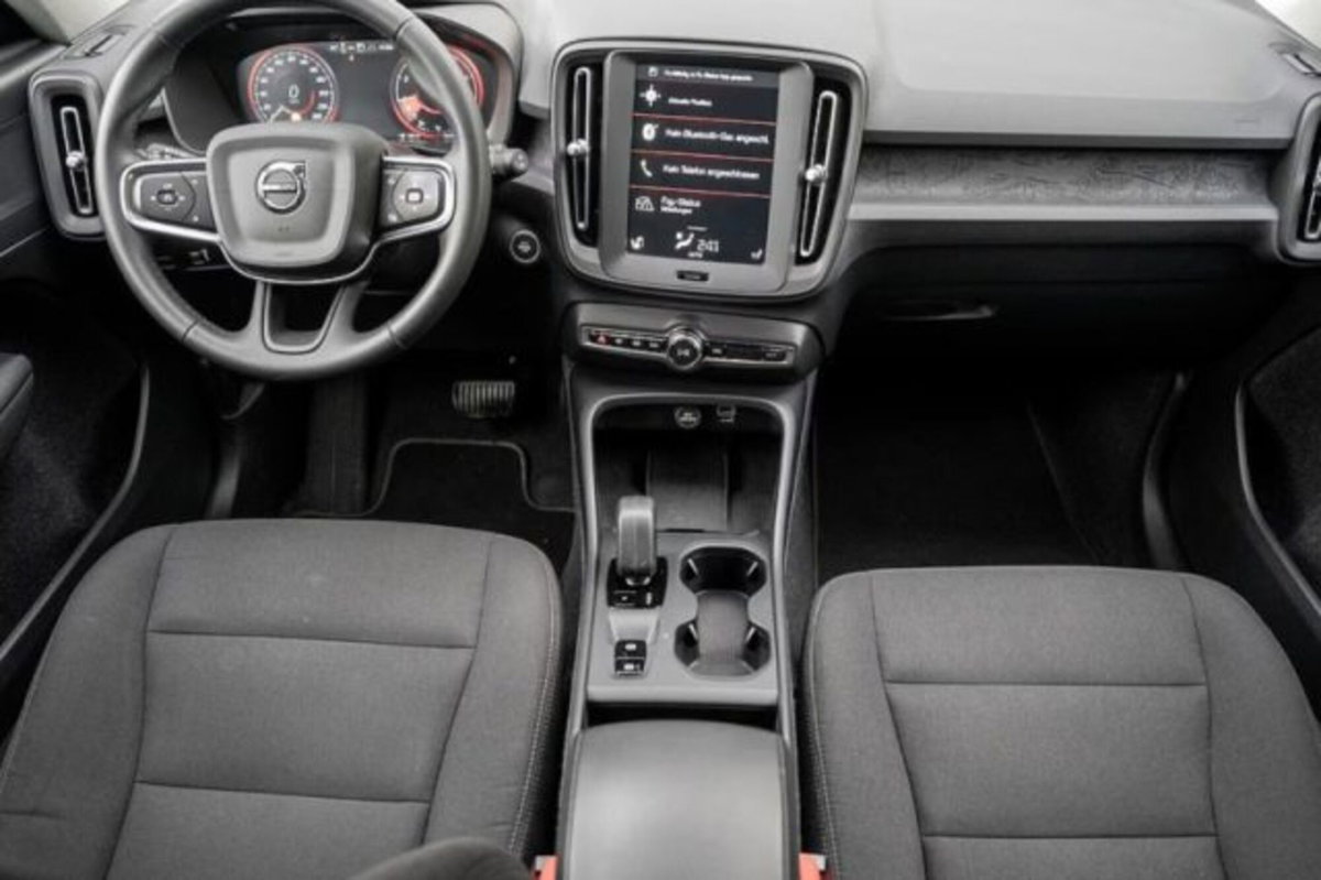 Volvo XC40 T2 automatico Essential (4)