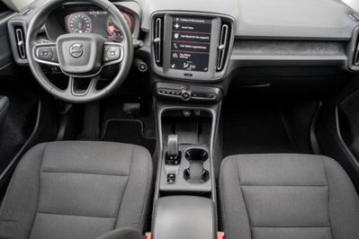 Volvo XC40 T2 automatico Essential (4)