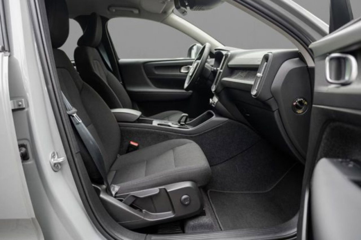 Volvo XC40 T2 automatico Essential (6)
