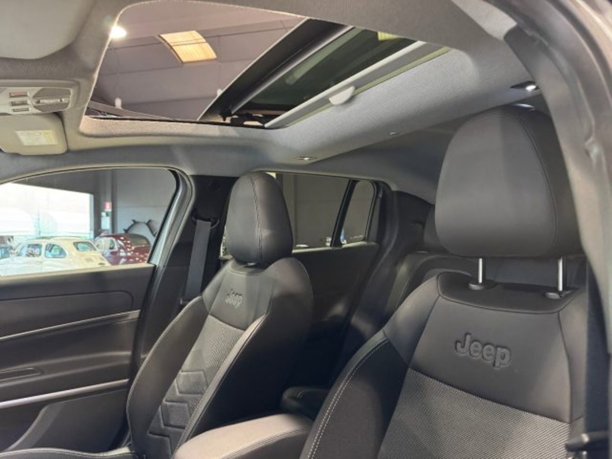 Jeep Avenger 1.2 turbo Summit fwd 100cv (11)