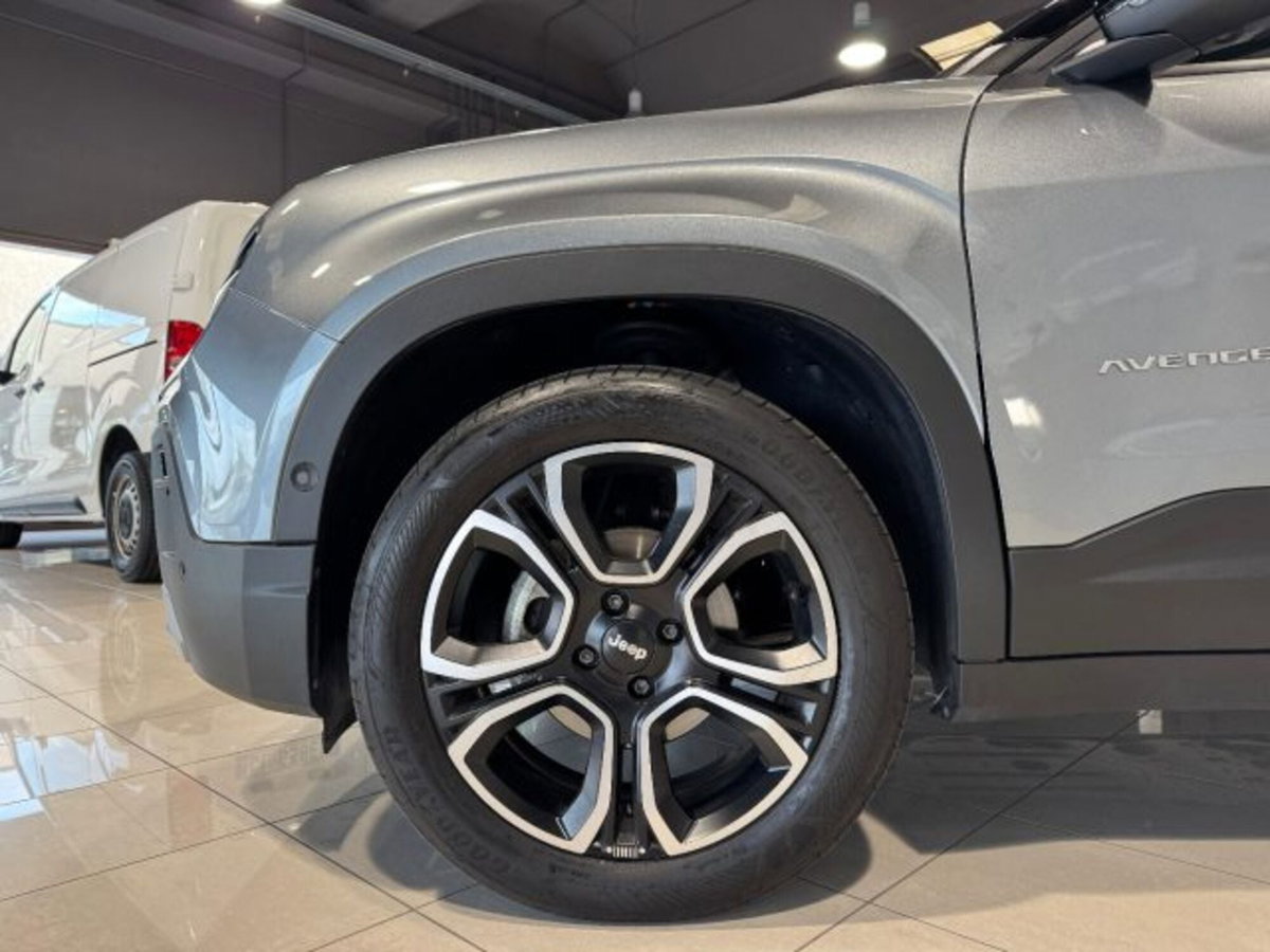 Jeep Avenger 1.2 turbo Summit fwd 100cv (13)