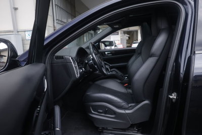 Porsche Cayenne 3.0 V6 Platinum Edition (19)