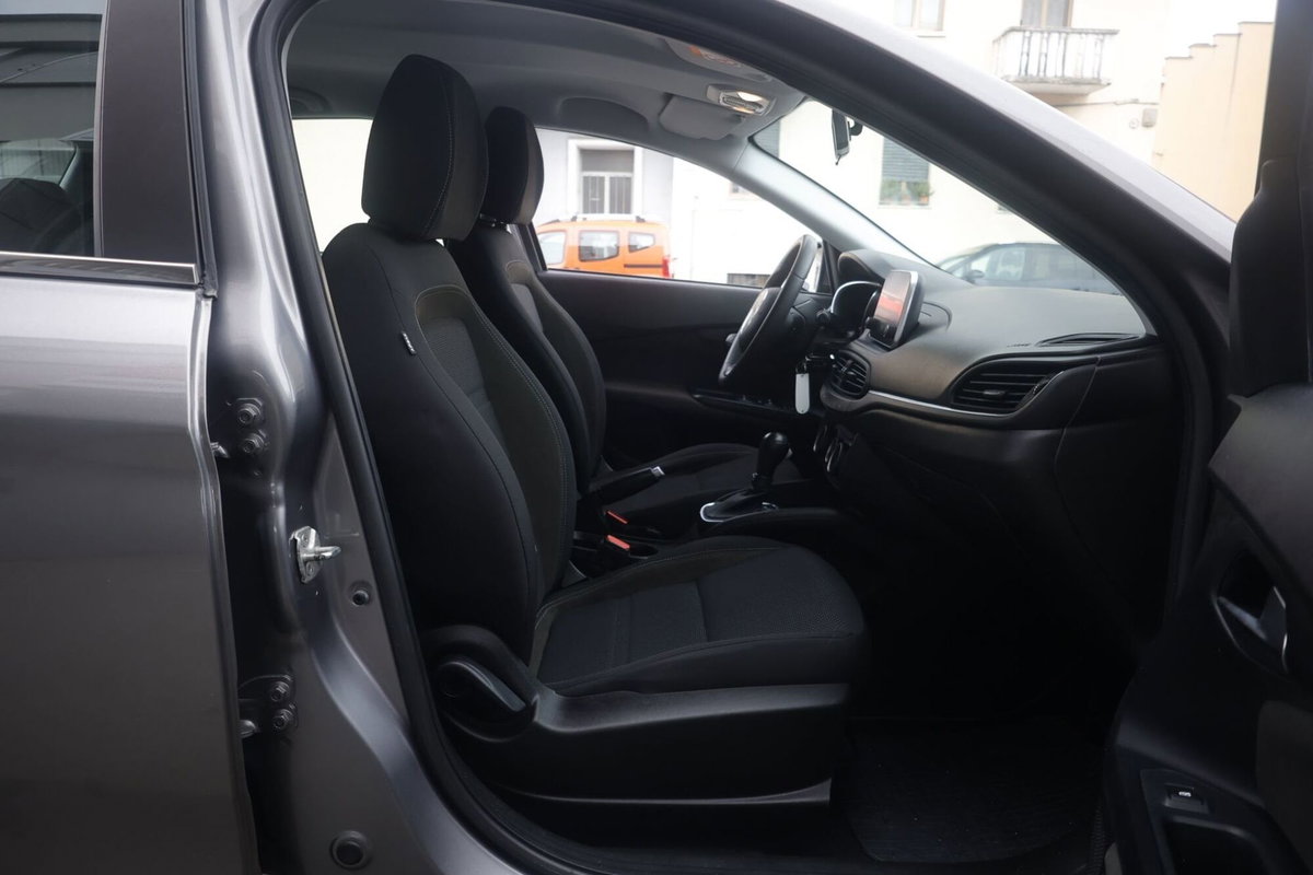 Fiat Tipo Station Wagon Tipo 1.6 Mjt S&S DCT SW Lounge (12)