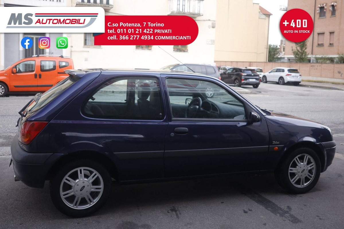 Ford Fiesta 1.2 16V 3p. Ambiente (13)