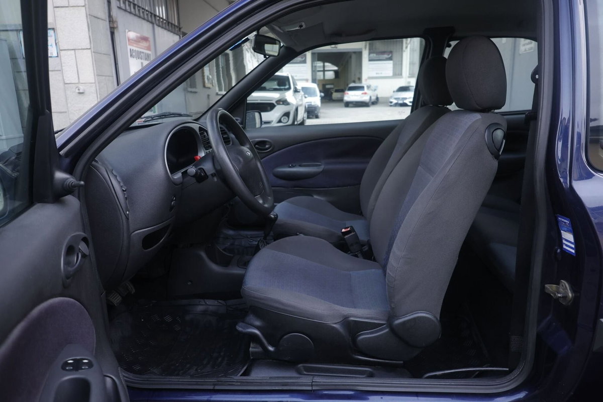 Ford Fiesta 1.2 16V 3p. Ambiente (17)
