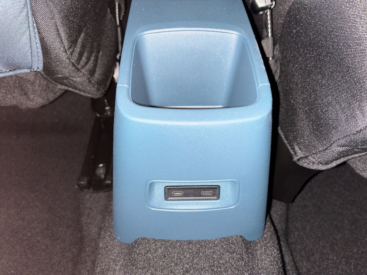 Fiat Grande Panda 1.2 hybrid Business 110cv edct (14)