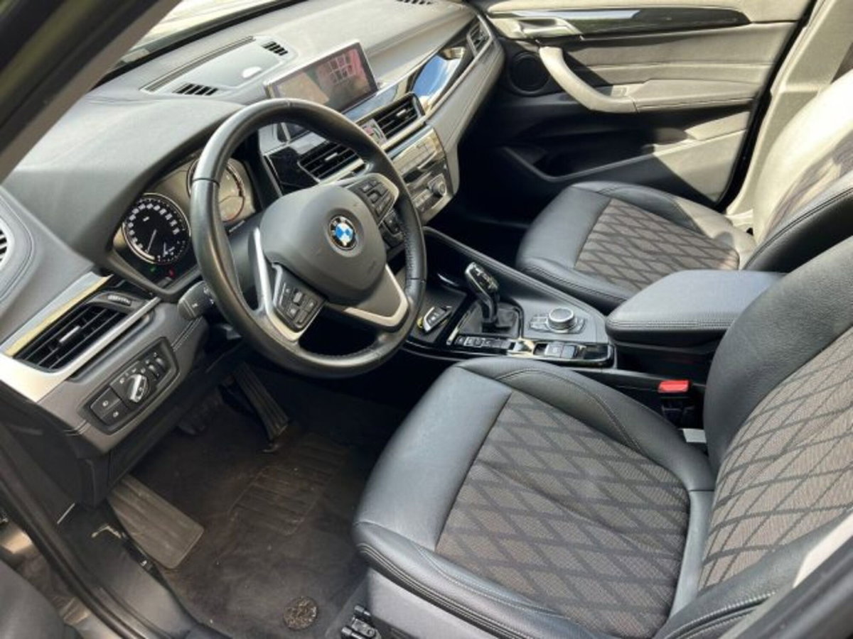 BMW X1 sDrive18d xLine Plus (14)