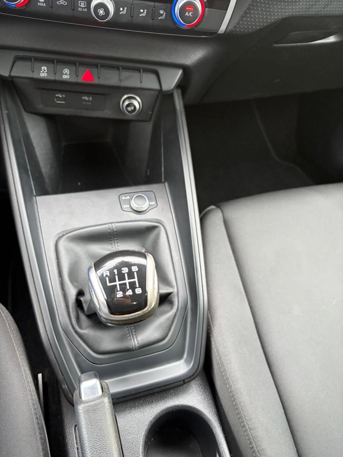 Audi A1 Sportback 30 TFSI S line edition (11)
