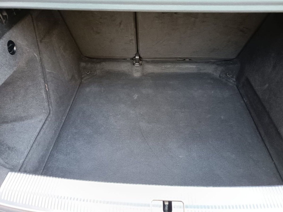 Audi Q3 2.0 TDI 177 CV quattro Edition (10)