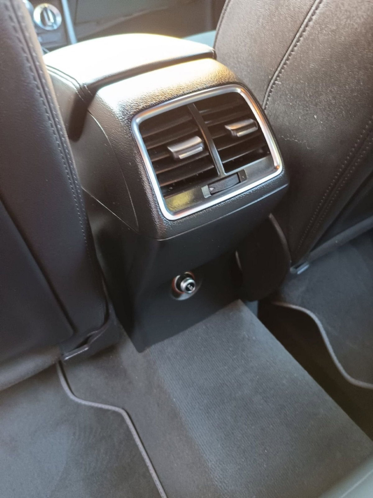 Audi Q3 2.0 TDI 177 CV quattro Edition (9)