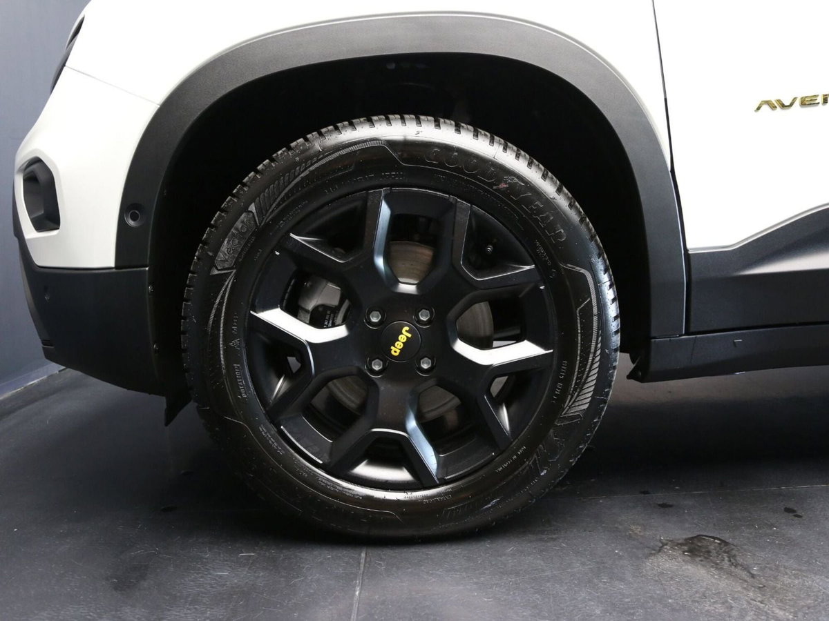 Jeep Avenger 1.2 turbo e-hybrid mhev The North Face 4xe 145cv edct6 (12)
