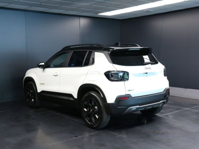 Jeep Avenger 1.2 turbo e-hybrid mhev The North Face 4xe 145cv edct6 (13)