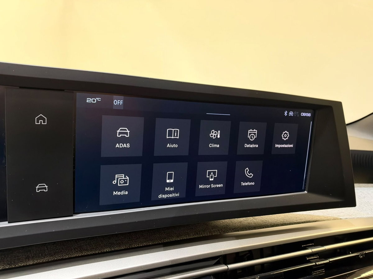 Peugeot 3008 1.2 hybrid Allure 145cv e-dcs6 (11)