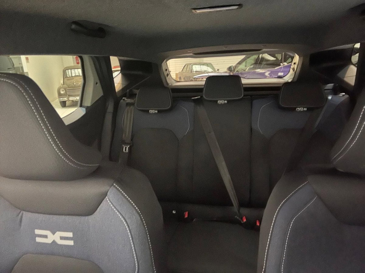 Dacia Duster 1.6 hybrid Journey 140cv (17)