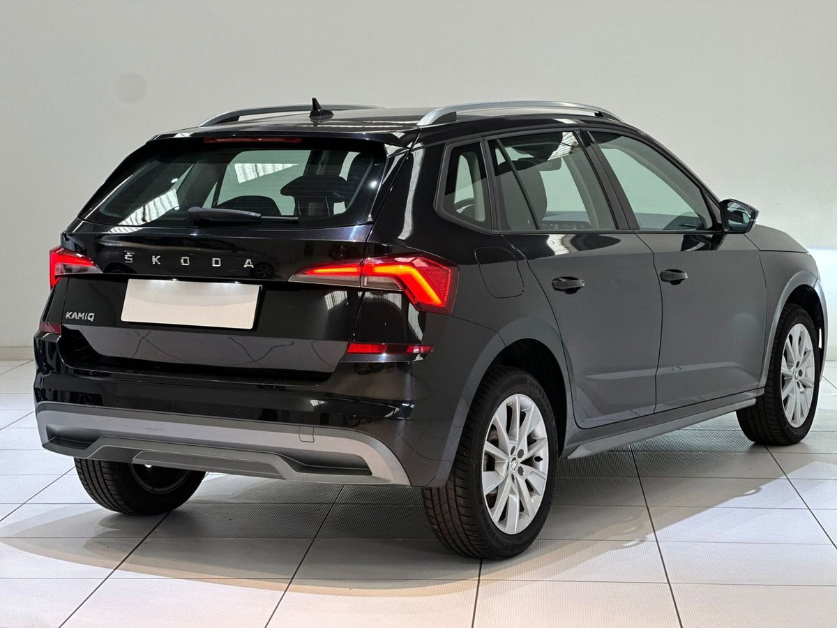Skoda Kamiq 1.0 TSI 110 CV DSG Ambition (3)