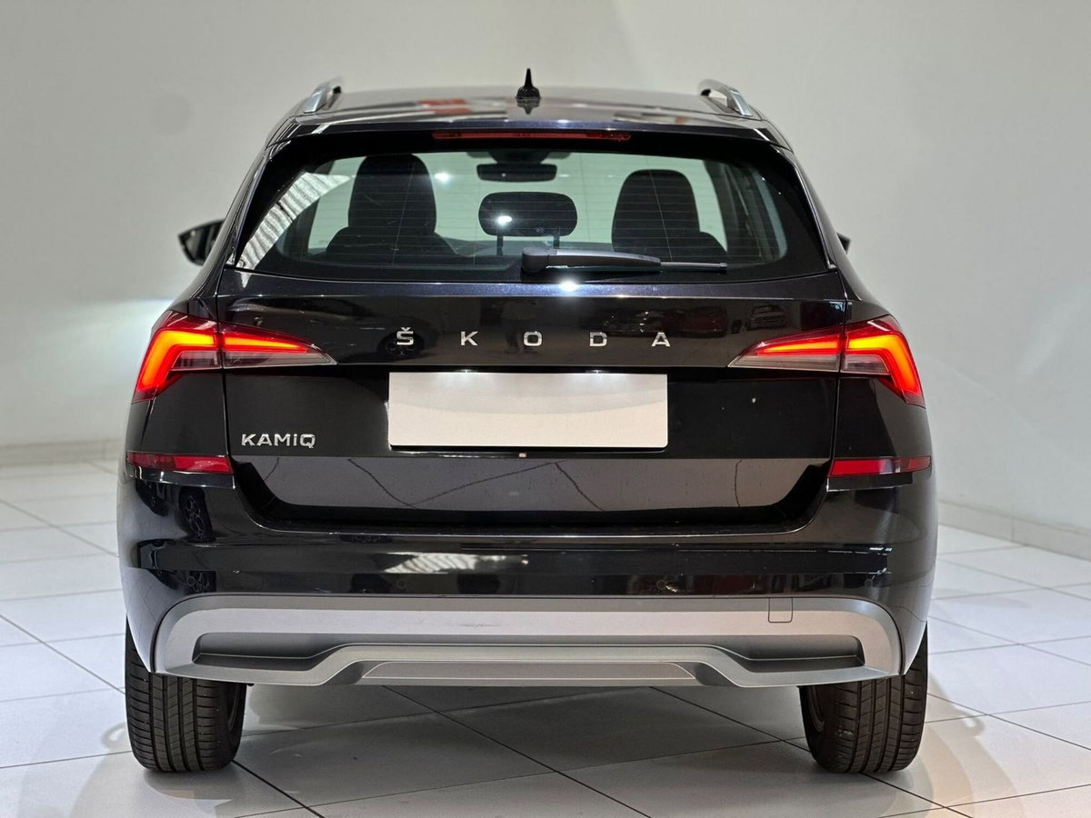 Skoda Kamiq 1.0 TSI 110 CV DSG Ambition (4)