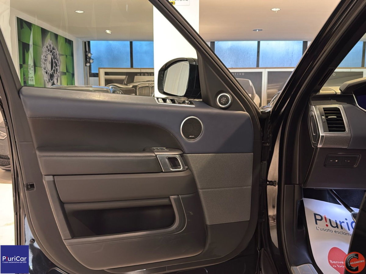 Land Rover Range Rover Sport 2.0 Si4 HSE (18)