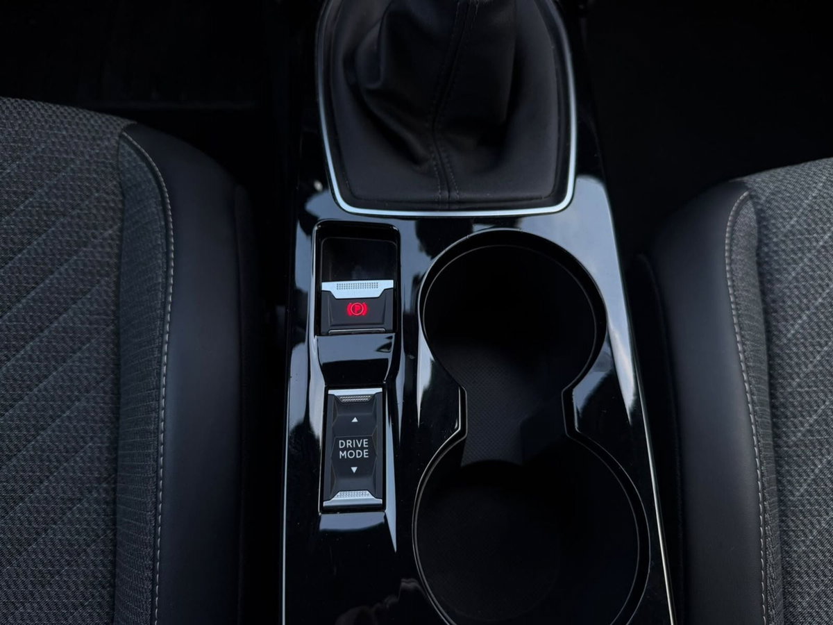 Peugeot 2008 1.2 puretech Allure s&s 100cv (13)