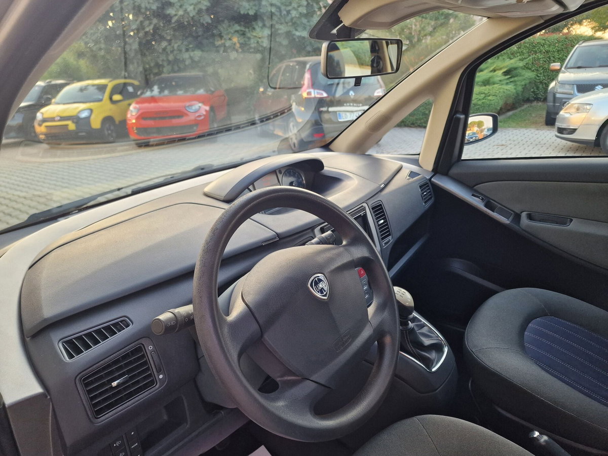 Lancia Musa 1.4 Argento Ecochic GPL (12)