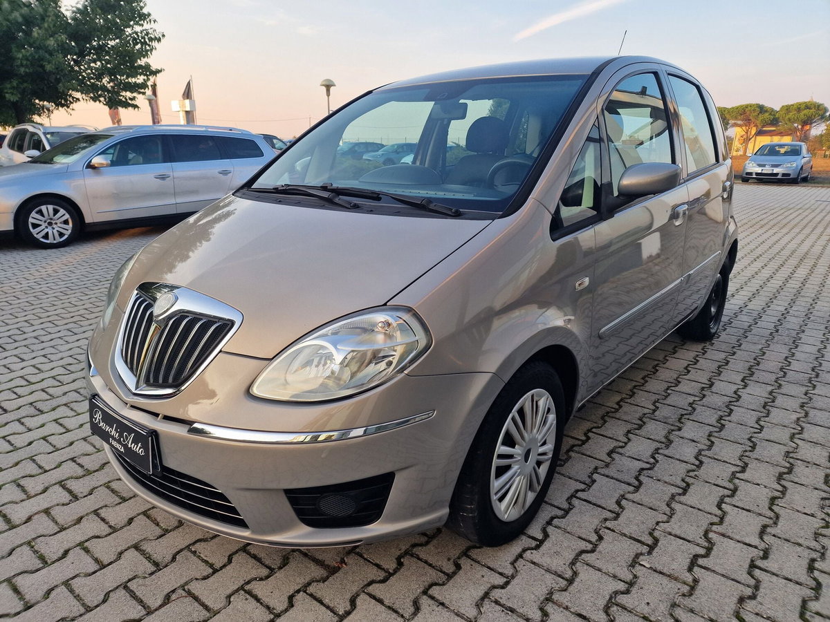 Lancia Musa 1.4 Argento Ecochic GPL (2)