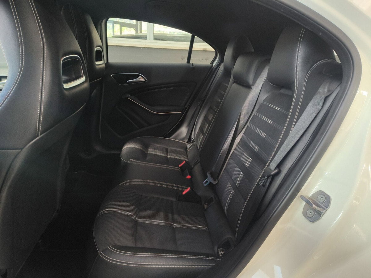 Mercedes-Benz Classe A 180 d Executive (12)