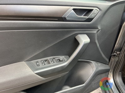 Volkswagen T-Roc 1.0 tsi Style 115cv (15)
