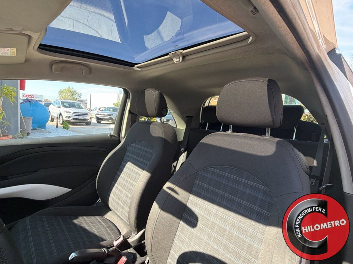 Opel Adam 1.4 87 CV Glam (12)