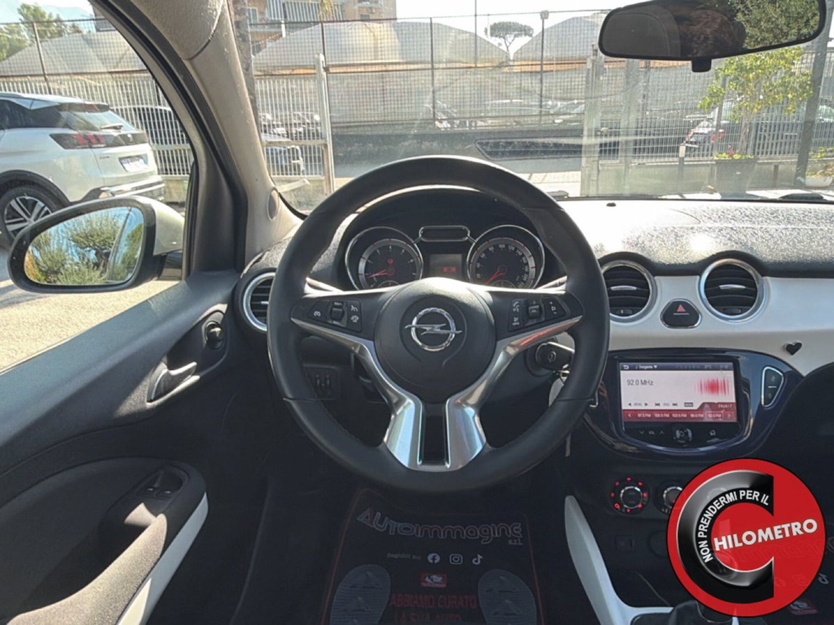 Opel Adam 1.4 87 CV Glam (15)