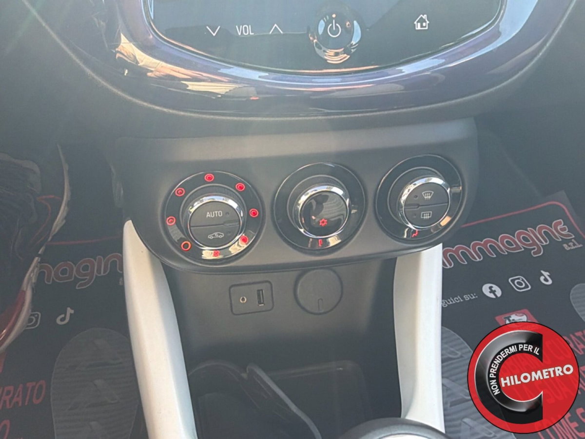Opel Adam 1.4 87 CV Glam (18)