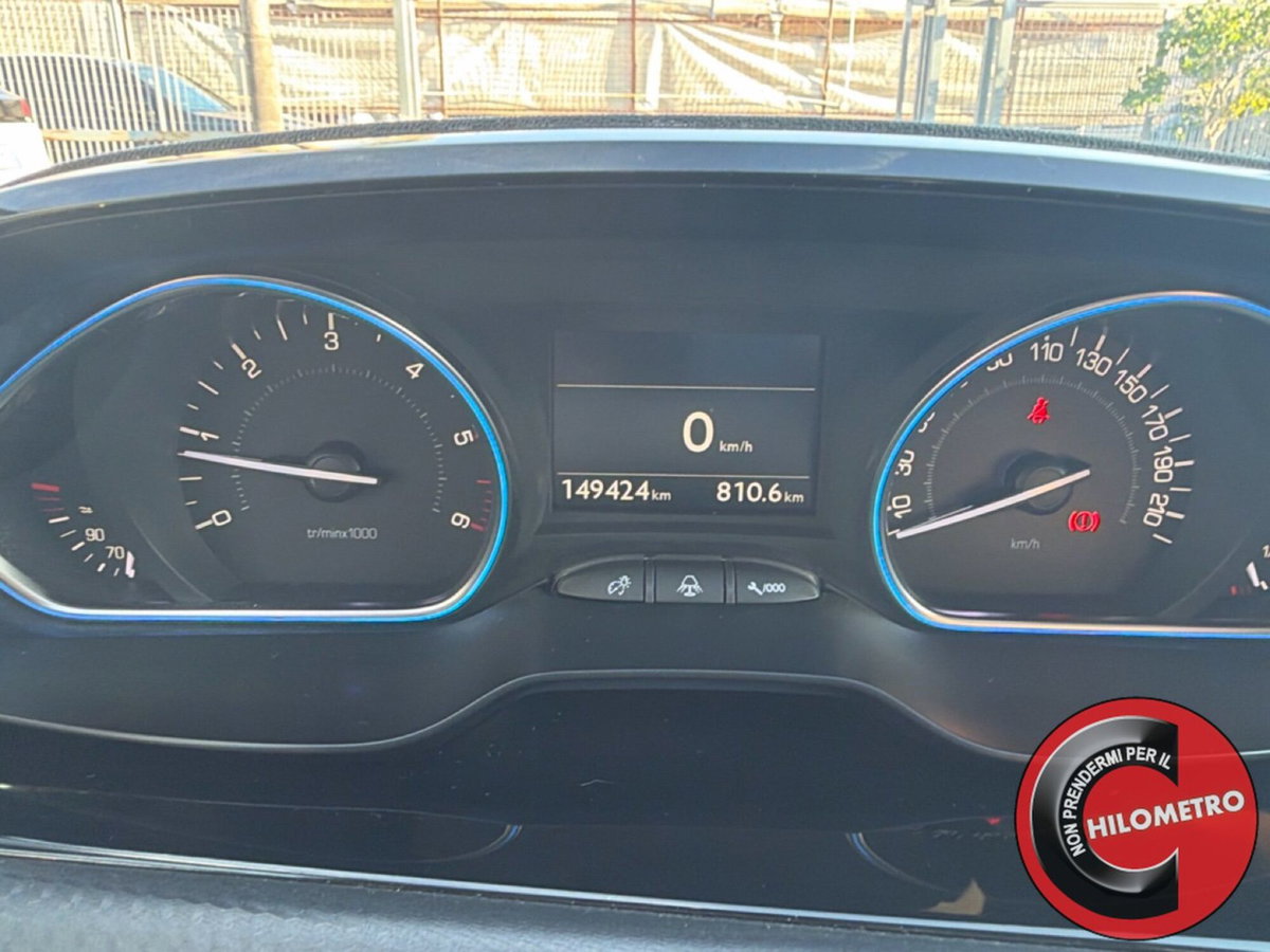 Peugeot 2008 100 Allure (16)