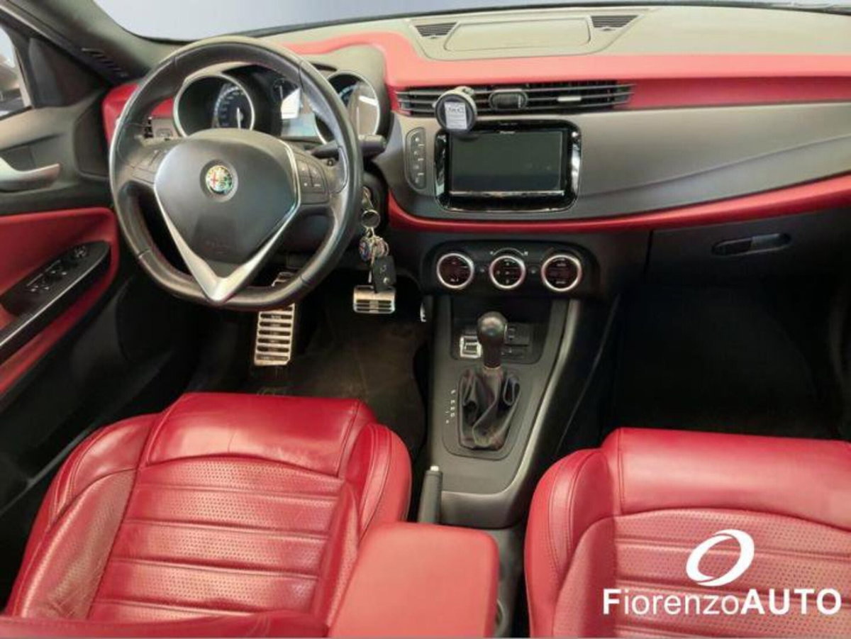 Alfa Romeo Giulietta 1750 Turbo Quadrifoglio Verde 240cv tct (6)