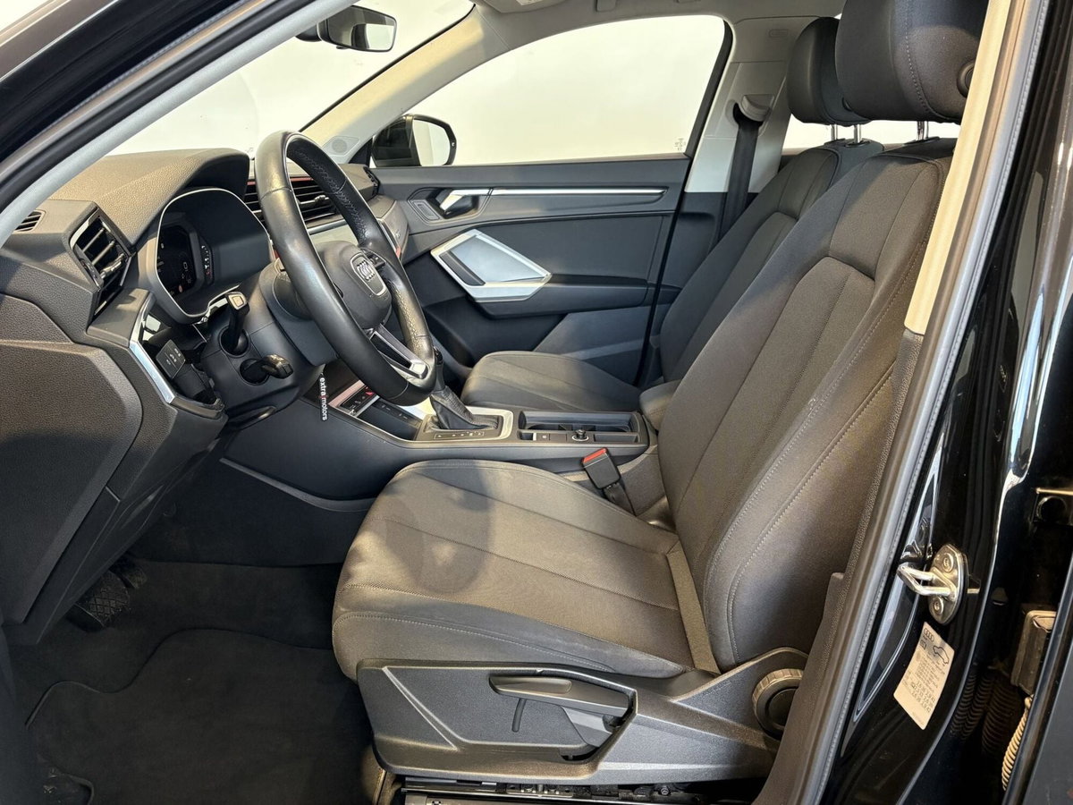 Audi Q3 Sportback 45 TFSI e S tronic Business Plus (12)
