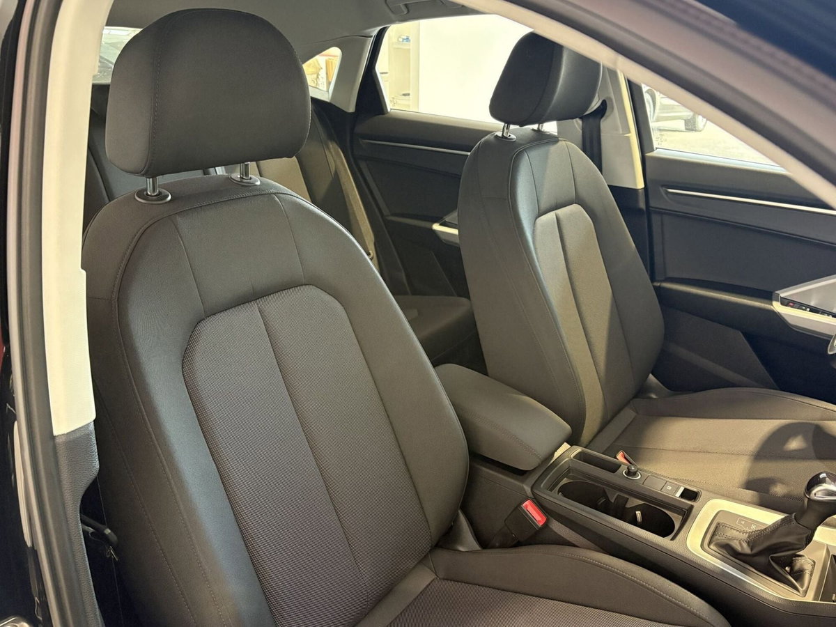 Audi Q3 Sportback 45 TFSI e S tronic Business Plus (14)