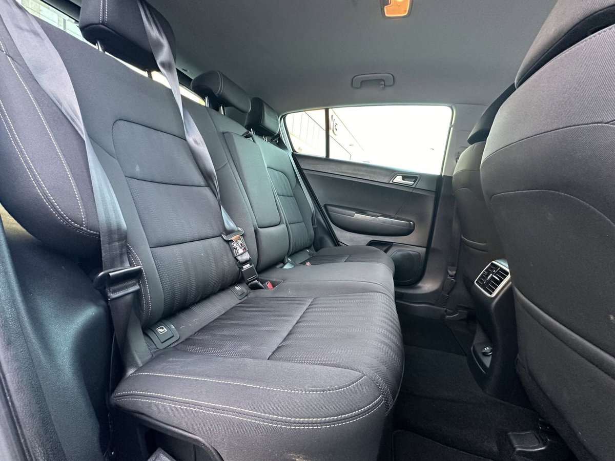 Kia Sportage 1.6 GDI 132 CV 2WD Business Class (14)