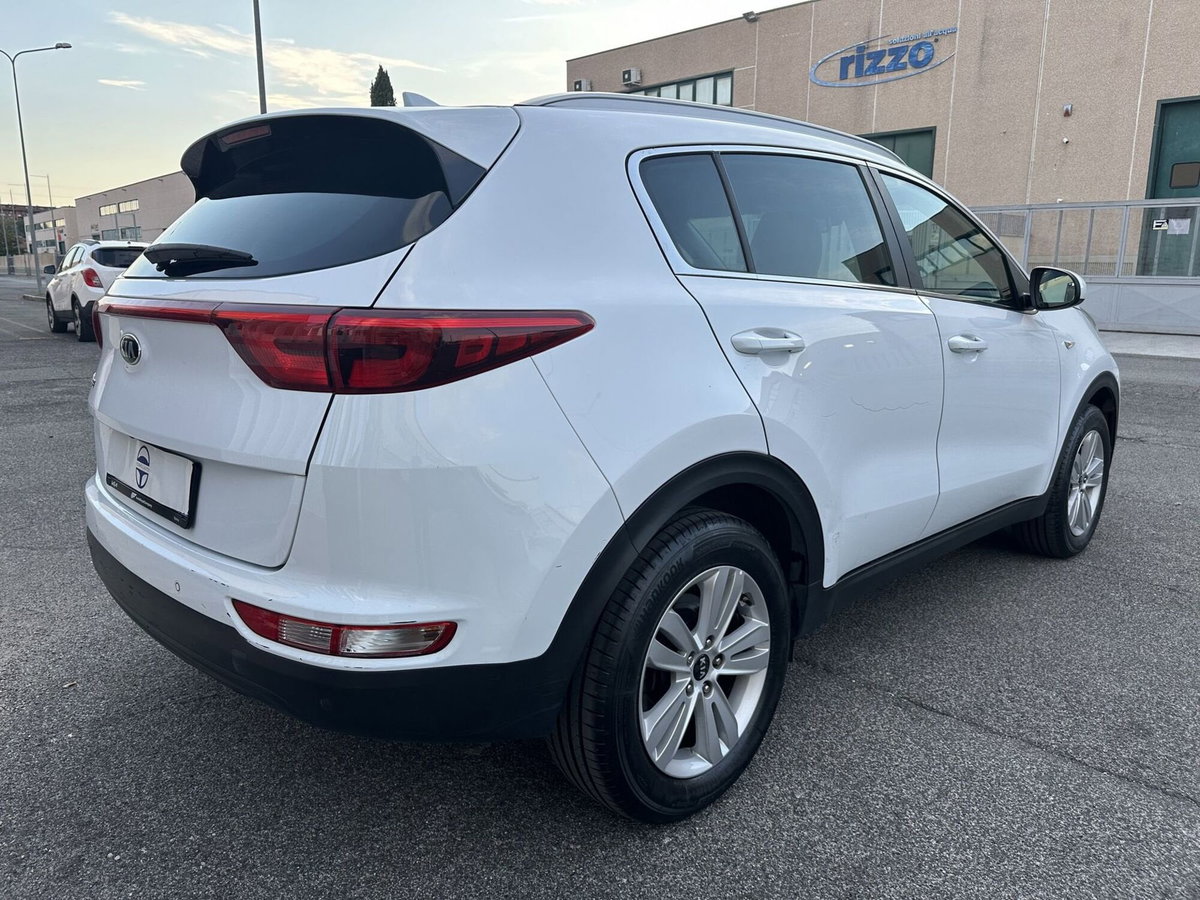 Kia Sportage 1.6 GDI 132 CV 2WD Business Class (6)