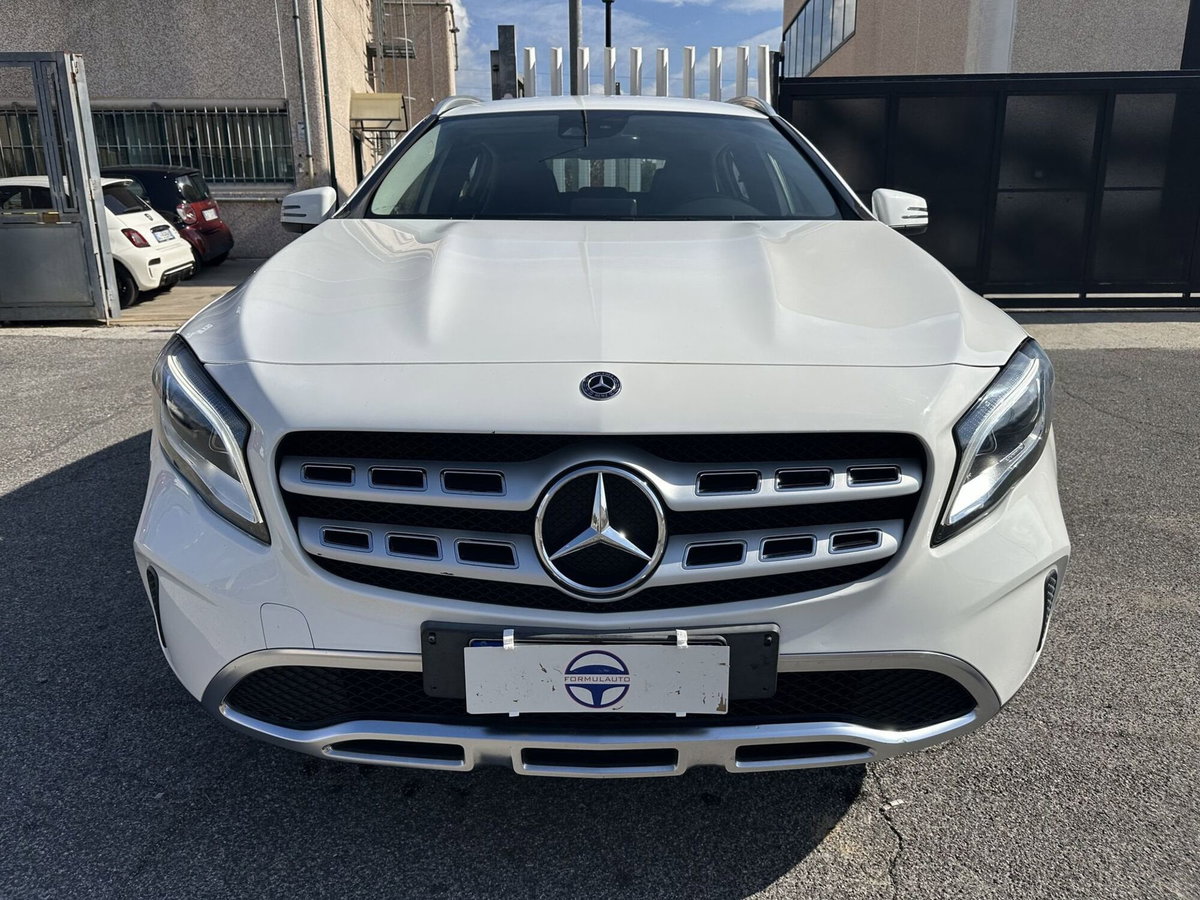 Mercedes-Benz GLA SUV 200 d Sport (2)