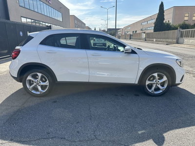 Mercedes-Benz GLA SUV 200 d Sport (7)