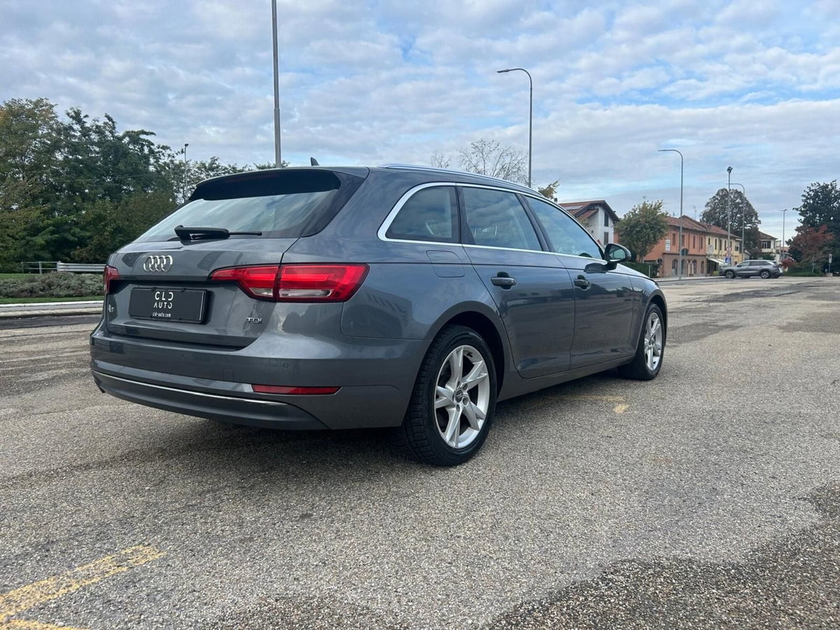 Audi A4 Avant 2.0 TDI 150 CV Business (4)