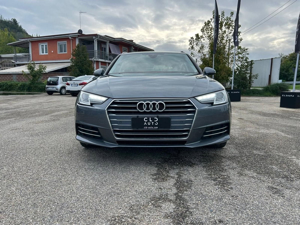 Audi A4 Avant 2.0 TDI 150 CV Business (6)