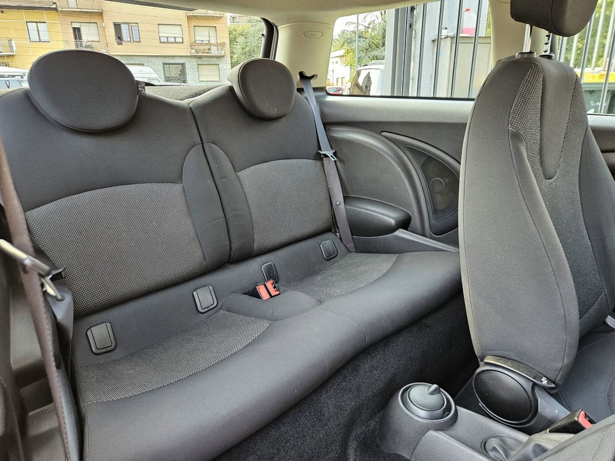 MINI Mini 1.6 16V One D (12)