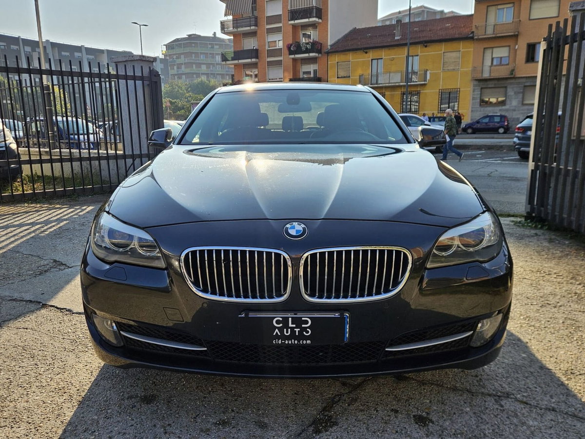 BMW Serie 5 520d Futura (2)