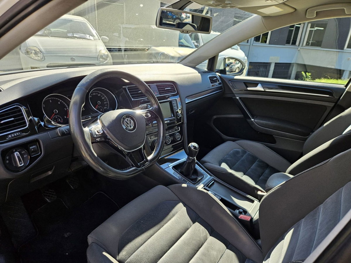 Volkswagen Golf 1.6 TDI 5p. Highline BlueMotion Technology (7)