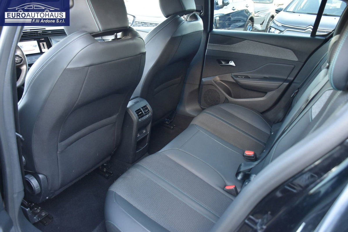 Peugeot 308 BlueHDi 130 S&S EAT8 Allure Pack (14)