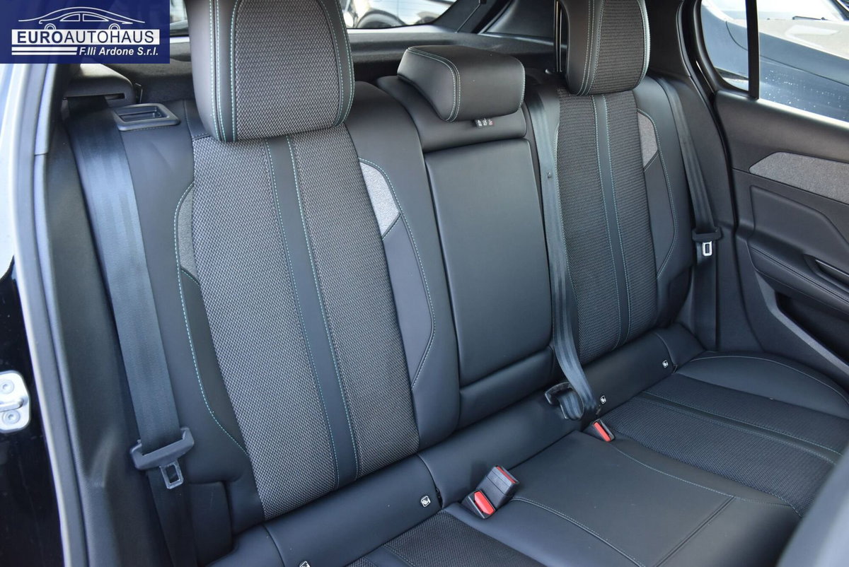 Peugeot 308 BlueHDi 130 S&S EAT8 Allure Pack (16)